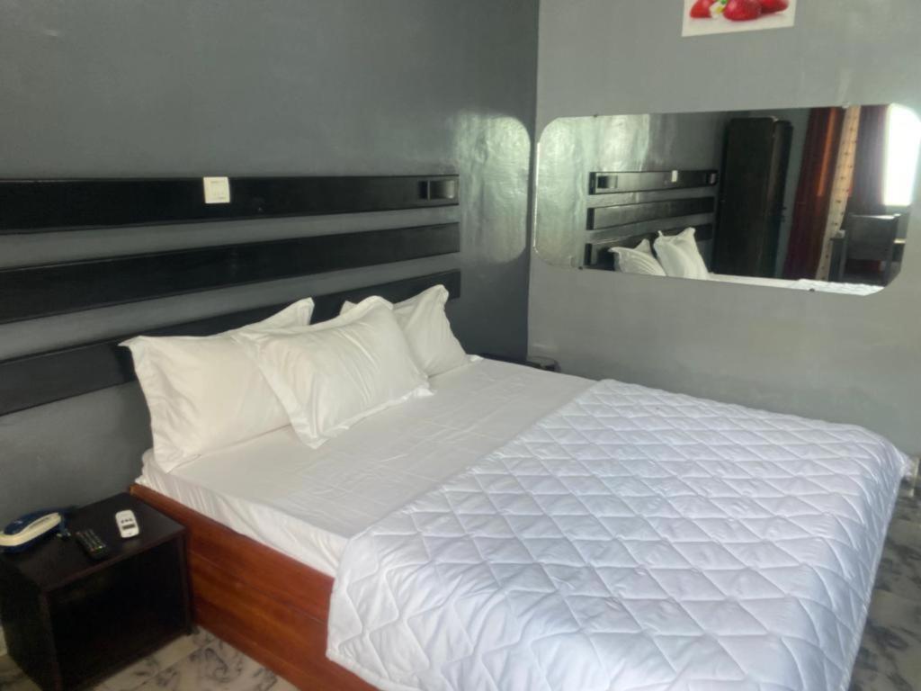 Hotel Sunrise Center Bonapriso 111 Douala Exteriér fotografie
